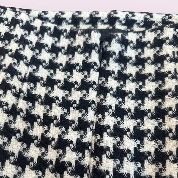 Women’s Chadwick’s Wool Black And White Houndstooth Mid Length Skirt Size 8 - Picture 7 of 8